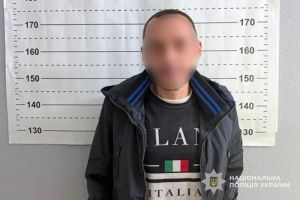 Двічі обікрав супермаркет: жителю Тернопільщини загрожує до 8 років тюрми