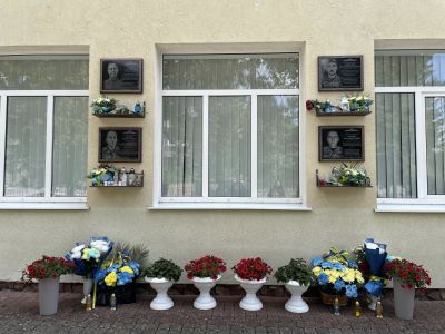 На Тернопільщині відкрили меморіальні дошки чотирьом Героям